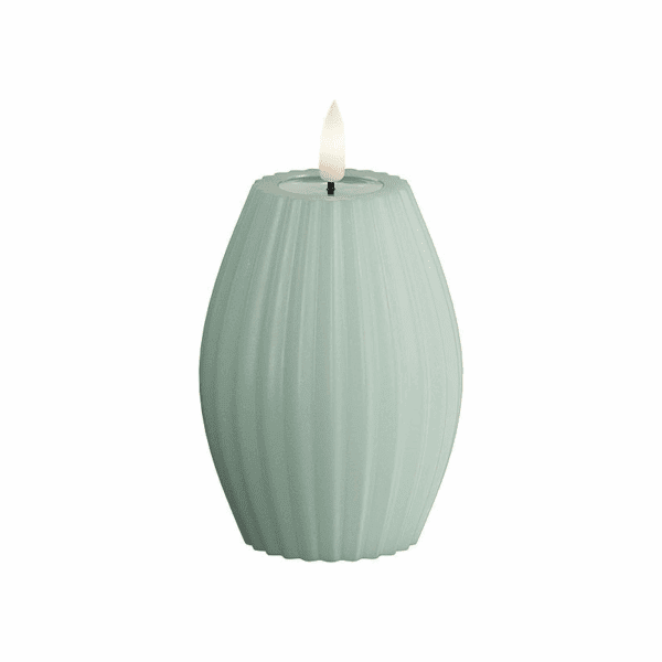 VELA LED DE CERA CON LLAMA REAL 7,5 X 10 CM SALVIE GREEN STRIPE