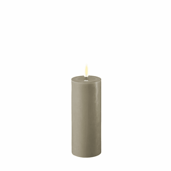 VELA LED DE CERA CON LLAMA REAL 5 X 12,5 CM SAND LISA