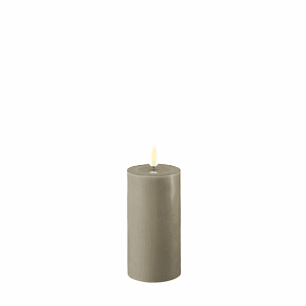 VELA LED DE CERA CON LLAMA REAL 5 X 10 CM SAND LISA