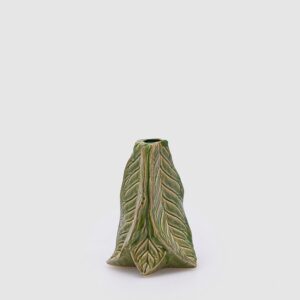 jarrón hoja triangular
