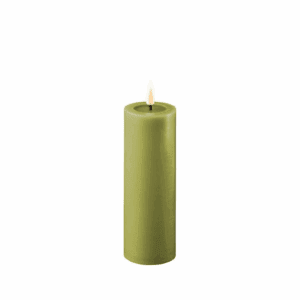 VELA LED DE CERA CON LLAMA REAL 5 X 15 CM OLIVE GREEN LISA