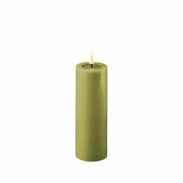 VELA LED DE CERA CON LLAMA REAL 5 X 15 CM OLIVE GREEN LISA