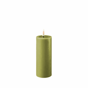 VELA LED DE CERA CON LLAMA REAL 5 X 12,5 CM OLIVE GREEN LISA