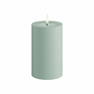 VELA LED DE EXTERIOR CON LLAMA REAL 7,5X12,5 CM SAGE GREEN LISA