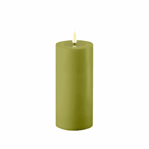 VELA LED DE EXTERIOR CON LLAMA REAL 7,5X15 CM OLIVE GREEN LISA