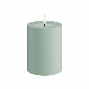 VELA LED DE EXTERIOR CON LLAMA REAL 7,5X10 CM SAGE GREEN LISA