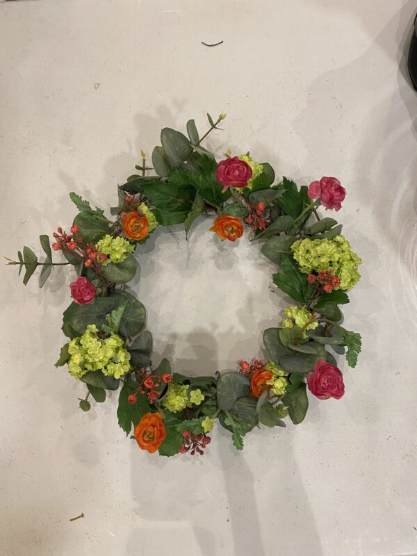 TALLER MONOGRAFICO CORONAS FLORALES CON PLANTAS ARTIFICALES DE CALIDAD